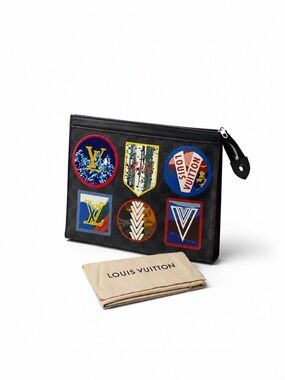 LOUIS VUITTON POCHETTE VOYAGE MM